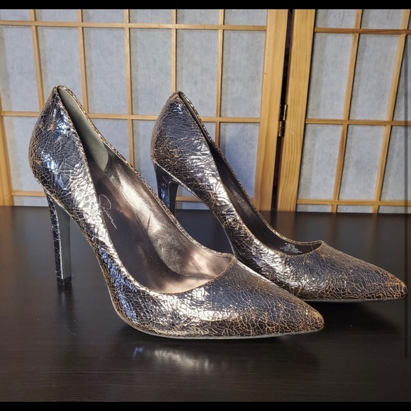 Jessica Simpson Shoes - Jessica Simpson metallic heels size 10